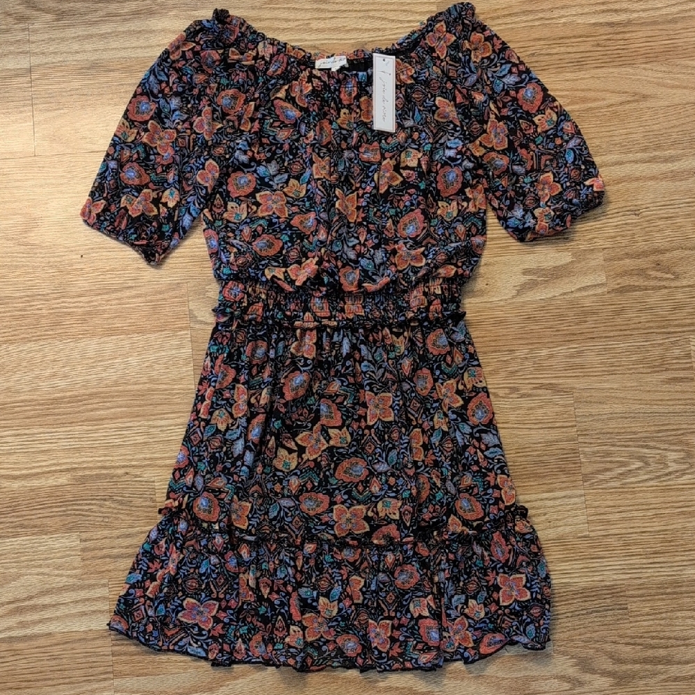 joie de vivre floral short sleeved dress